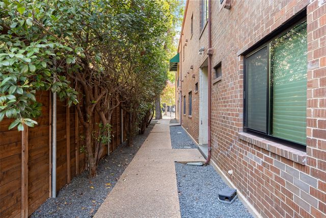 4031 Holland Avenue D, Dallas, TX 75219