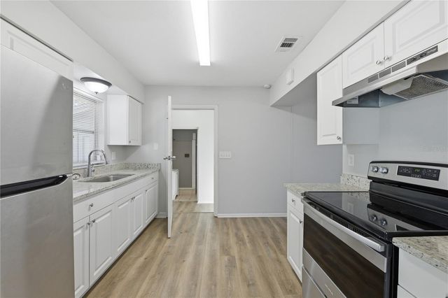 170 W CRYSTAL LAKE AVENUE, Lake Mary, FL 32746