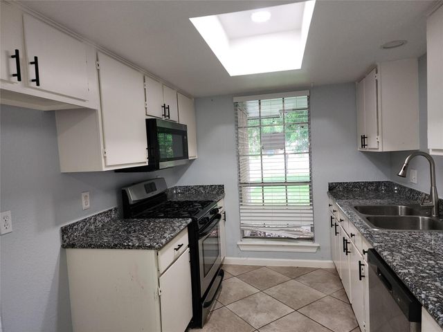7211 Log View Drive, Houston, TX 77040
