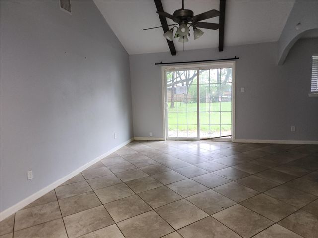 7211 Log View Drive, Houston, TX 77040