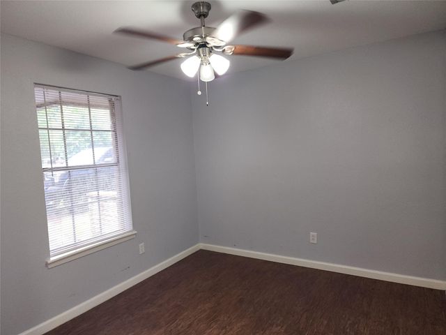 7211 Log View Drive, Houston, TX 77040