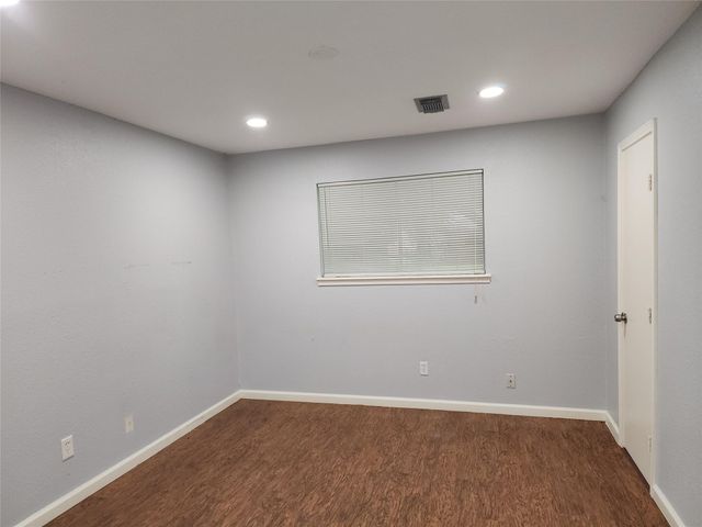7211 Log View Drive, Houston, TX 77040