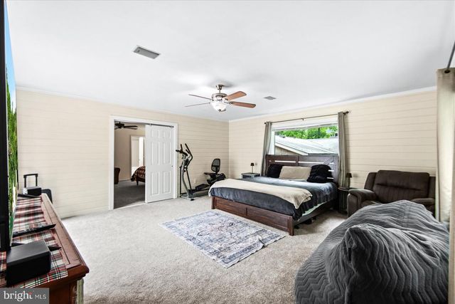135 WASHINGTON ST, Locust Grove, VA 22508