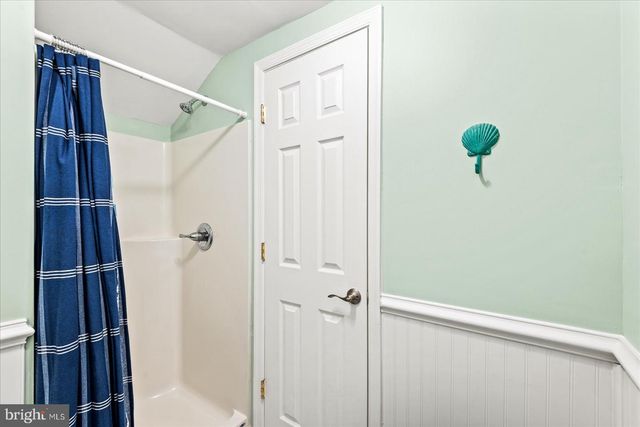 135 WASHINGTON ST, Locust Grove, VA 22508