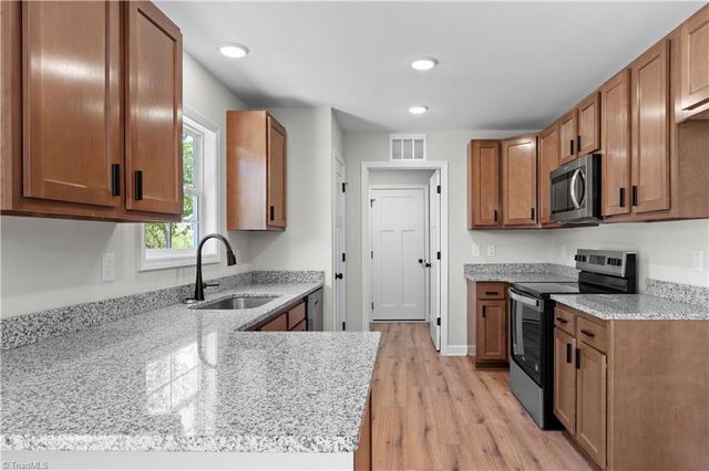 5044 Polk Avenue, Winston-salem, NC 27106