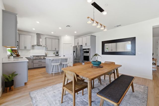 5060 Lisbon Way, Roseville, CA 95747