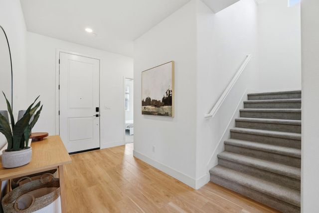 5060 Lisbon Way, Roseville, CA 95747