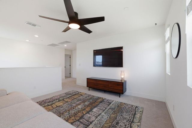 5060 Lisbon Way, Roseville, CA 95747