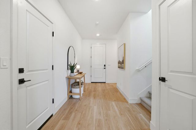 5060 Lisbon Way, Roseville, CA 95747