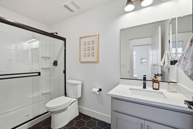 5060 Lisbon Way, Roseville, CA 95747