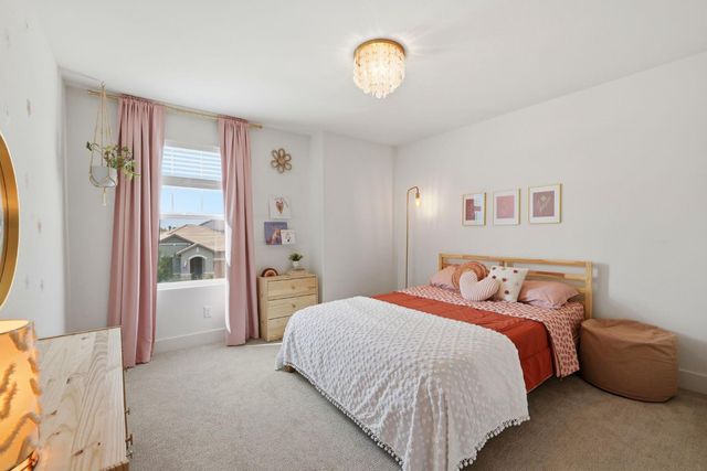 5060 Lisbon Way, Roseville, CA 95747