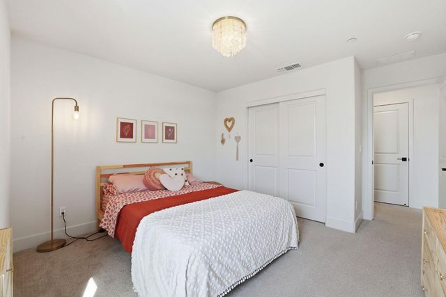 5060 Lisbon Way, Roseville, CA 95747