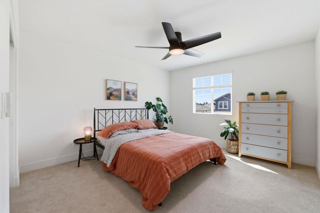 5060 Lisbon Way, Roseville, CA 95747