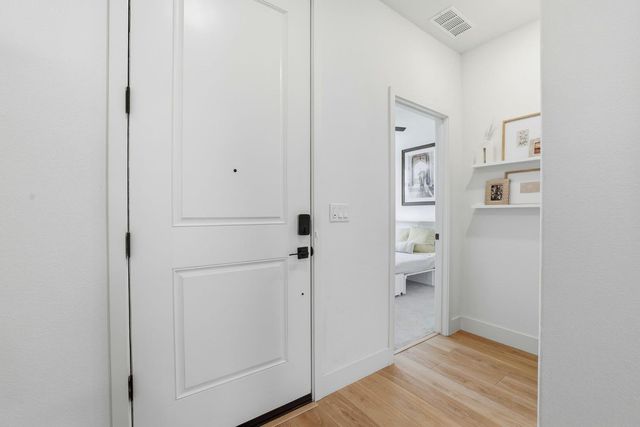 5060 Lisbon Way, Roseville, CA 95747