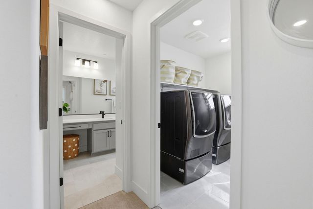 5060 Lisbon Way, Roseville, CA 95747