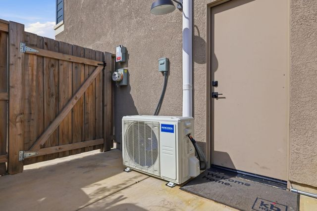 5060 Lisbon Way, Roseville, CA 95747