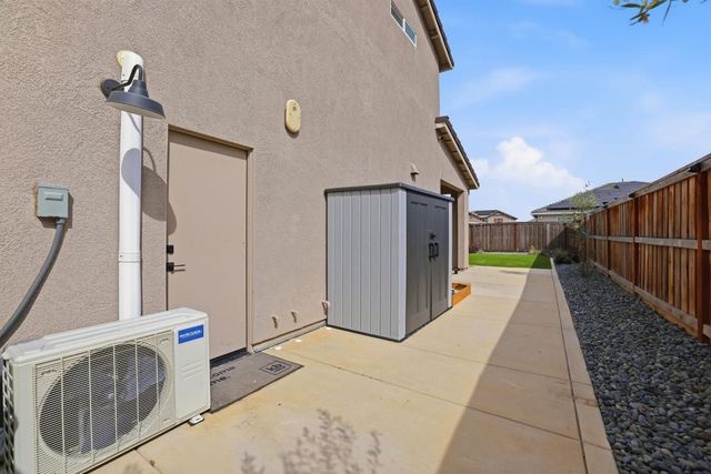 5060 Lisbon Way, Roseville, CA 95747