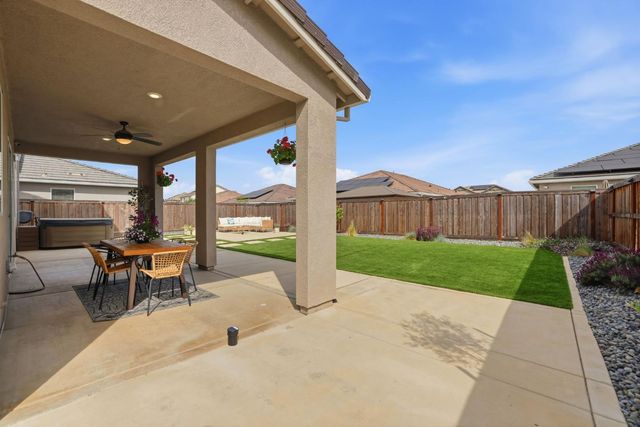 5060 Lisbon Way, Roseville, CA 95747