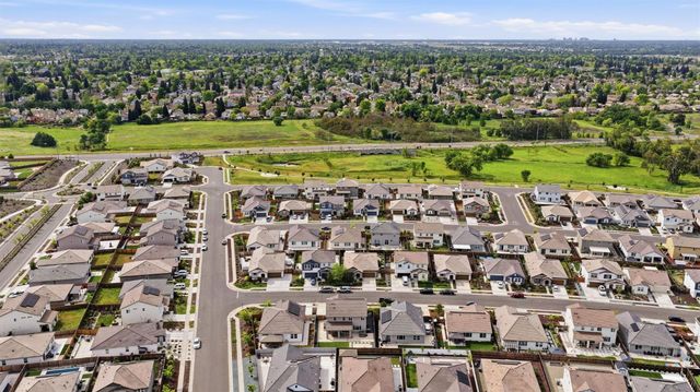 5060 Lisbon Way, Roseville, CA 95747