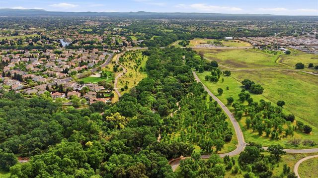 5060 Lisbon Way, Roseville, CA 95747