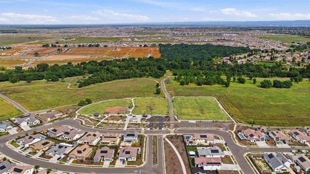 5060 Lisbon Way, Roseville, CA 95747