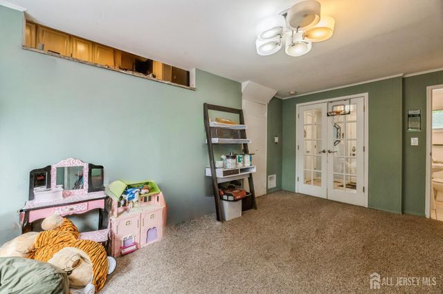 28 Price Drive, Edison, NJ 08817