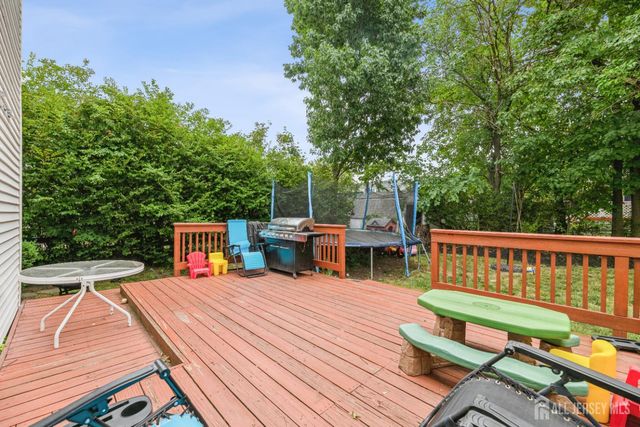 28 Price Drive, Edison, NJ 08817