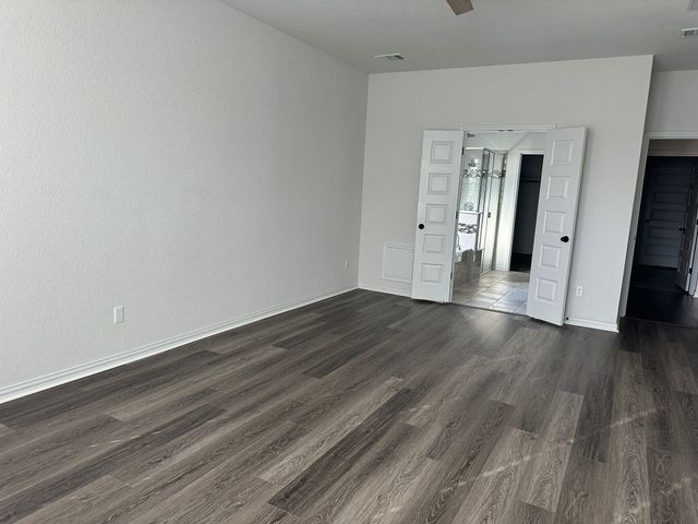921 Del Raphael DR, Leander, TX 78641