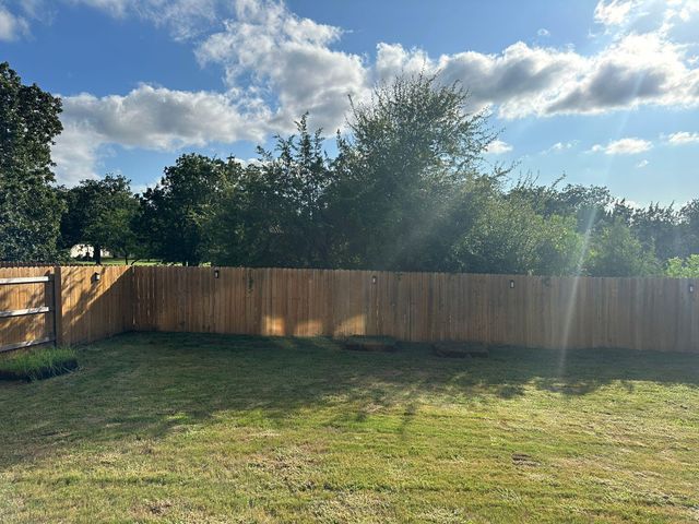 921 Del Raphael DR, Leander, TX 78641