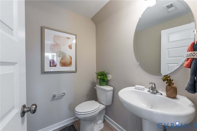5510 Greenpark Way, Sandston, VA 23150