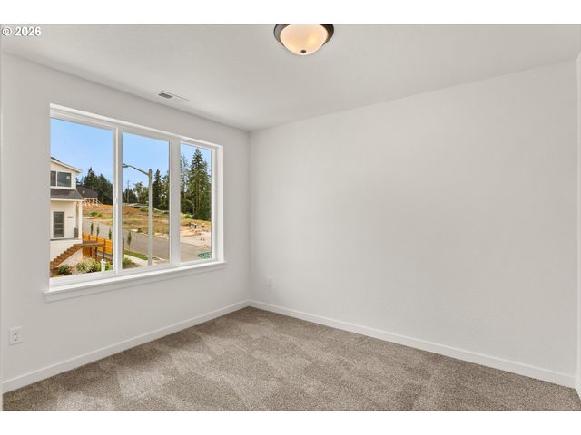 16036 Serres Farms Way, Oregon City, OR 97045