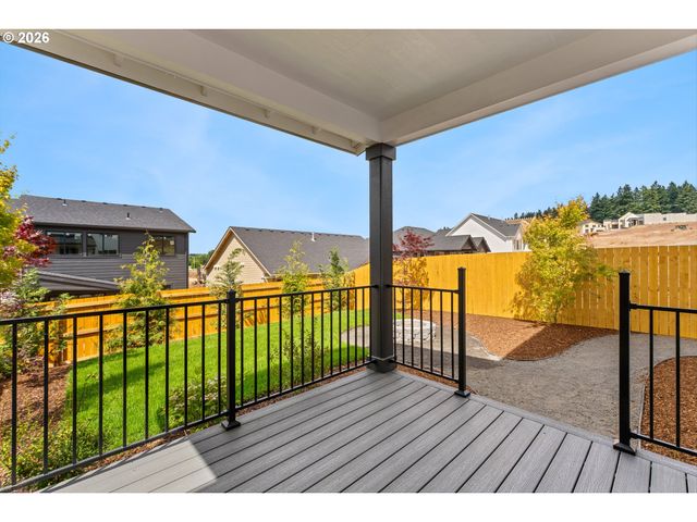 16036 Serres Farms Way, Oregon City, OR 97045