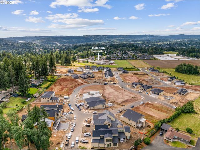 16036 Serres Farms Way, Oregon City, OR 97045
