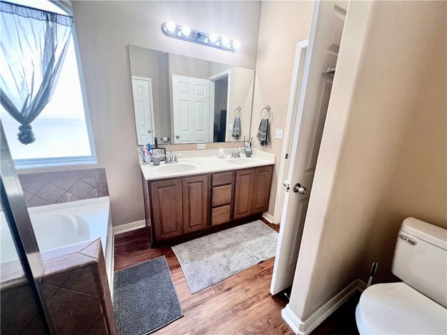 1135 Imperial St, Portland, TX 78374