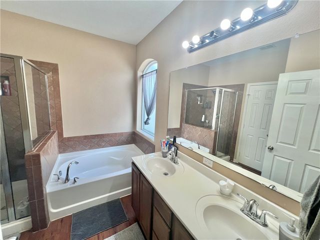 1135 Imperial St, Portland, TX 78374