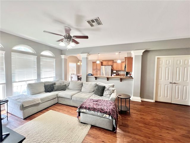 1135 Imperial St, Portland, TX 78374