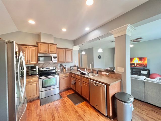 1135 Imperial St, Portland, TX 78374