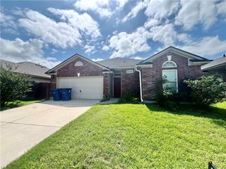 1135 Imperial St, Portland, TX 78374