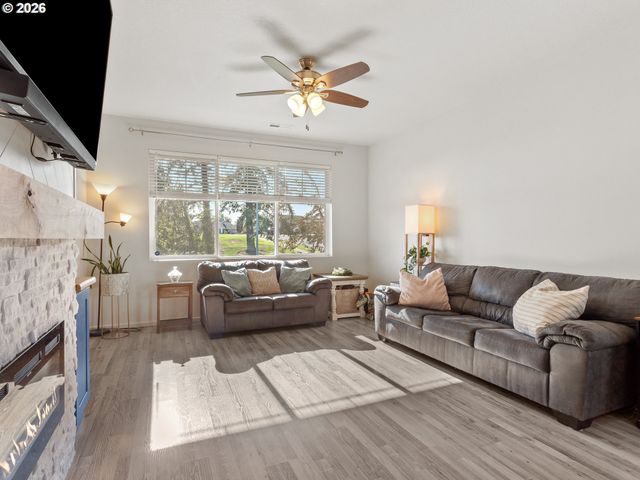 2002 S TAVERNER Dr, Ridgefield, WA 98642