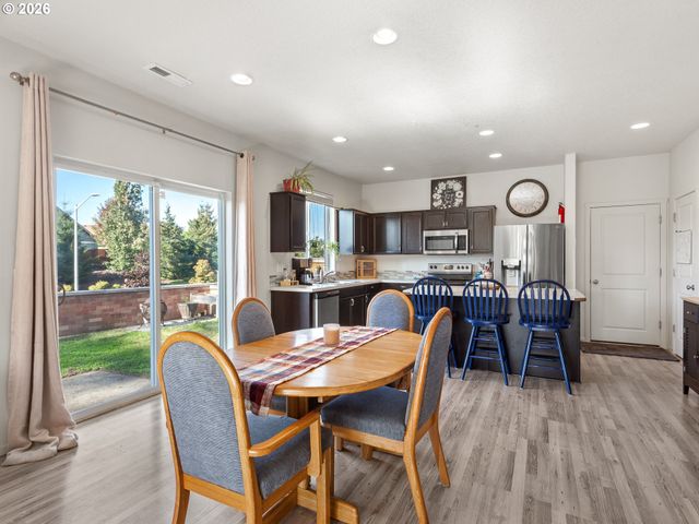 2002 S TAVERNER Dr, Ridgefield, WA 98642