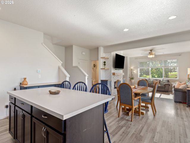 2002 S TAVERNER Dr, Ridgefield, WA 98642