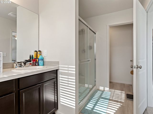 2002 S TAVERNER Dr, Ridgefield, WA 98642