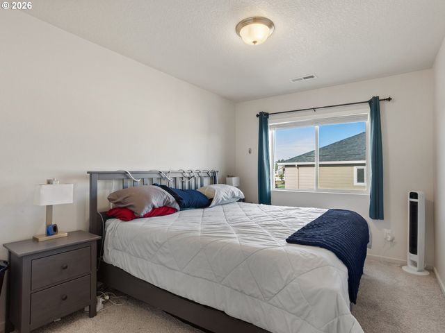 2002 S TAVERNER Dr, Ridgefield, WA 98642