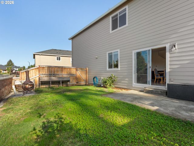 2002 S TAVERNER Dr, Ridgefield, WA 98642