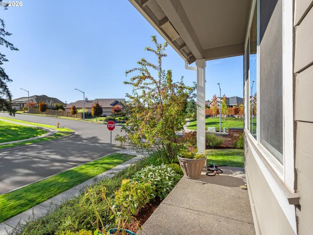 2002 S TAVERNER Dr, Ridgefield, WA 98642
