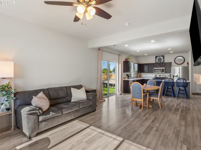 2002 S TAVERNER Dr, Ridgefield, WA 98642