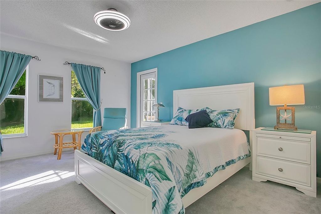 Image 18 of property listing at 32804 OAK PARK DRIVE, Leesburg, FL 34748