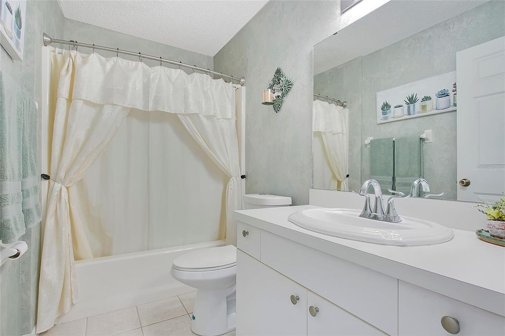 Image 23 of property listing at 32804 OAK PARK DRIVE, Leesburg, FL 34748