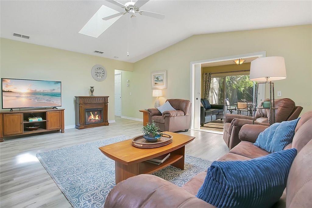 Image 6 of property listing at 32804 OAK PARK DRIVE, Leesburg, FL 34748