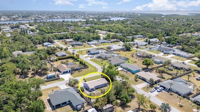 402 CICERO STREET NW, Port Charlotte, FL 33948